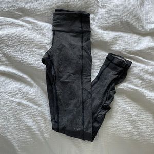 Lululemon mid rise leggings